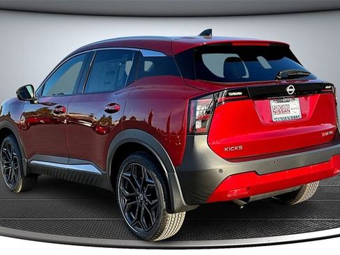 New 2026 Nissan Kicks SR w/ Cold Weather Package image 3