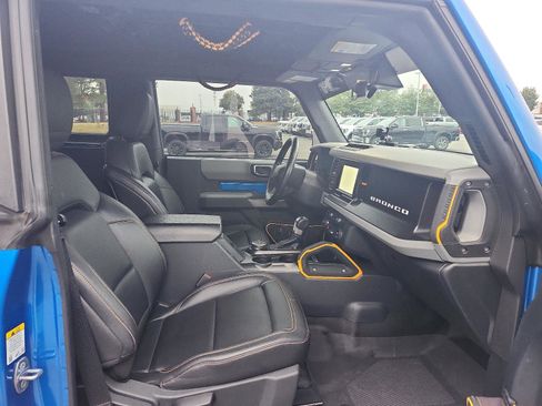 Used 2023 Ford Bronco Badlands image 8