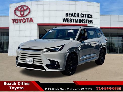 Used 2025 Lexus TX 350 AWD w/ Technology Package image 6
