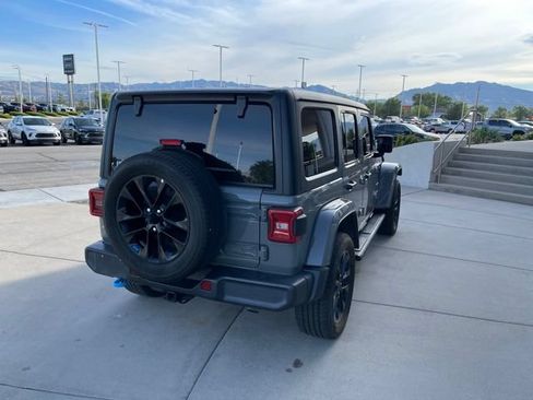 Used 2023 Jeep Wrangler Unlimited Sahara AWD/4WD image 5
