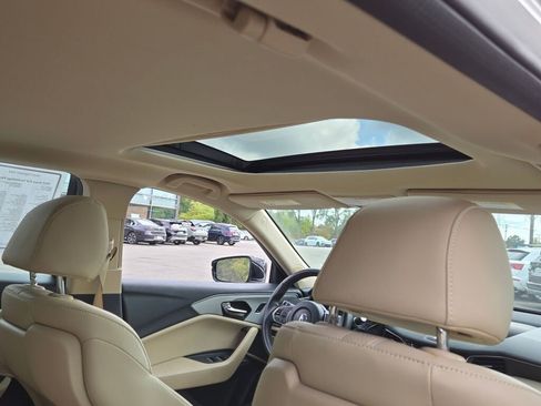 Used 2022 Acura TLX w/ Technology Package image 12