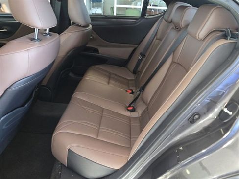 Used 2025 Lexus ES 350 Ultra Luxury image 23