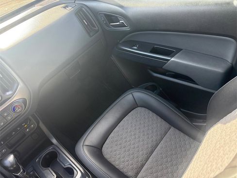 Used 2022 Chevrolet Colorado Z71 image 15