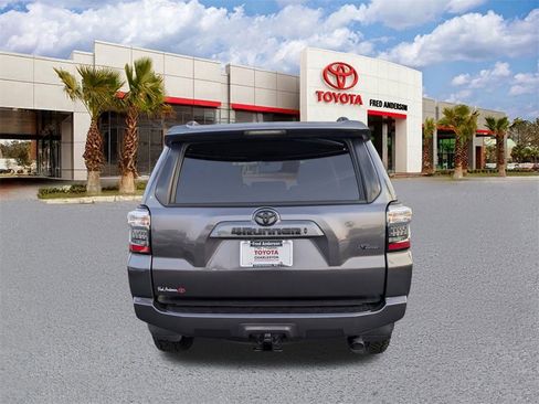 Used 2022 Toyota 4Runner SR5 image 6
