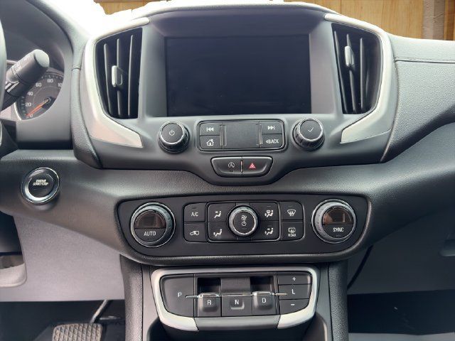 Used 2022 GMC Terrain SLT w/ Infotainment Package II AWD/4WD image 16