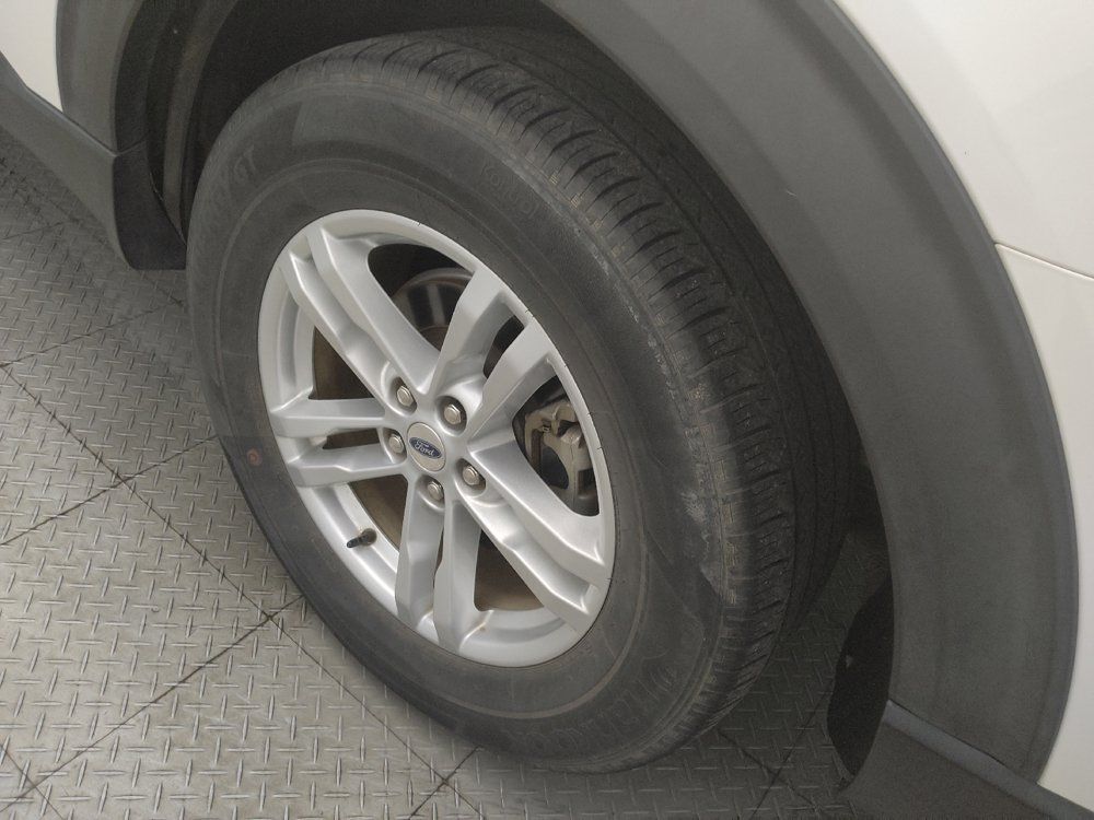 Used 2021 Ford Explorer XLT RWD image 31