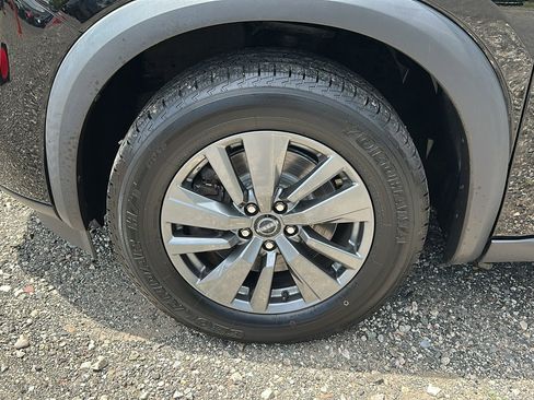 Used 2022 Nissan Pathfinder S image 11