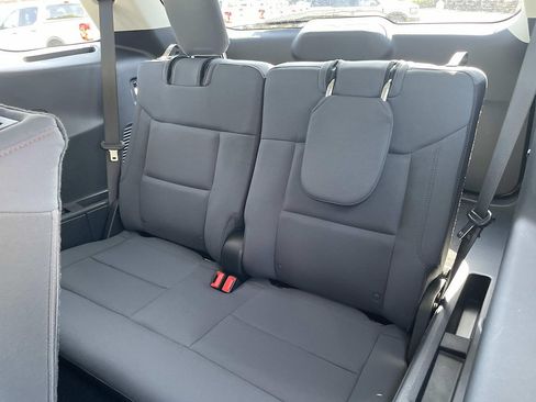 New 2026 Ford Explorer Active RWD image 32