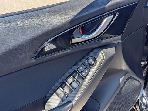 Used 2016 MAZDA MAZDA3 i Sport FWD image 9