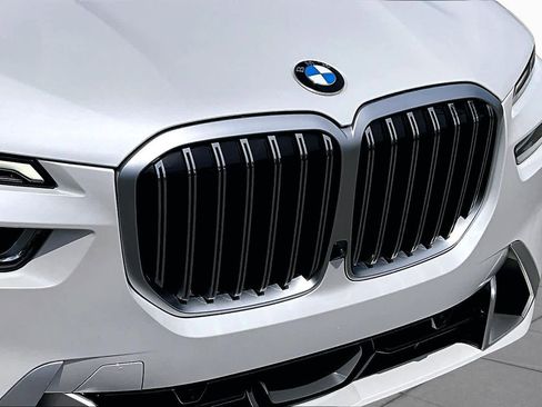 Used 2023 BMW X7 xDrive40i w/ Premium Package AWD/4WD image 30