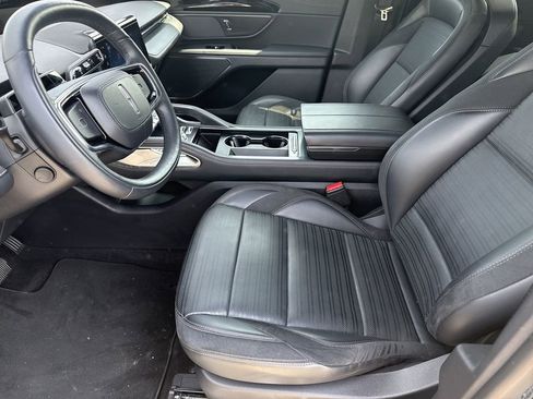 Used 2024 Lincoln Nautilus Reserve w/ Jet Appearance Package (87T) image 9