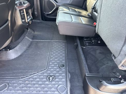 Used 2025 RAM 1500 Laramie w/ Sport Appearance Package AWD/4WD image 36