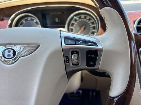 Used 2014 Bentley Flying Spur W12 image 22