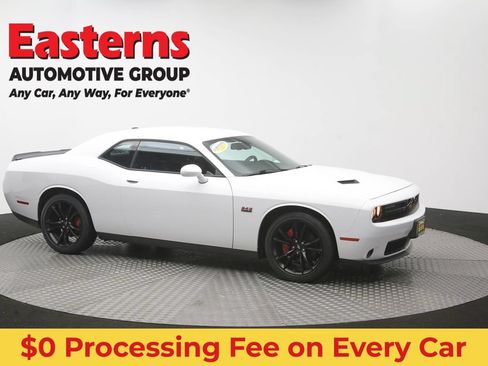 Used 2018 Dodge Challenger R/T w/ Blacktop Package RWD image 45