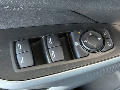 Used 2025 Chevrolet Trax LS FWD image 18