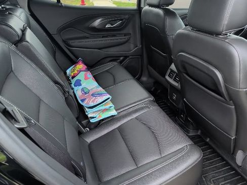 Used 2022 GMC Terrain SLT AWD/4WD image 10