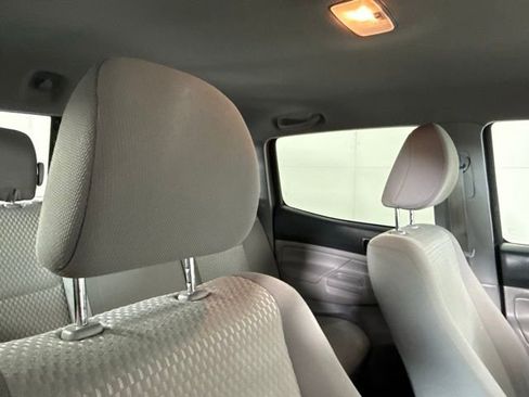 Used 2015 Toyota Tacoma PreRunner image 33