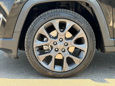 Used 2021 Jeep Compass Latitude w/ Sun and Sound Group FWD image 10