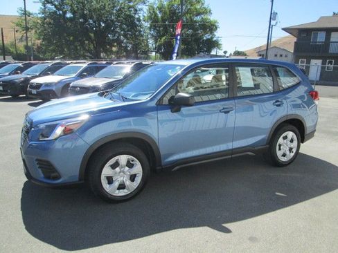 Used 2023 Subaru Forester AWD/4WD image 3