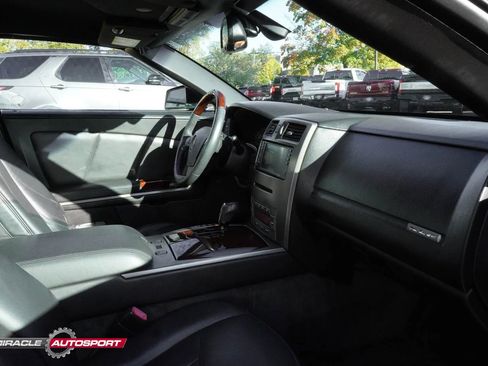 Used 2005 Cadillac XLR image 28