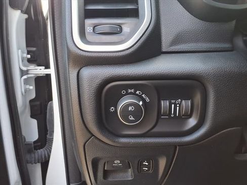 Used 2023 RAM 1500 Laramie AWD/4WD image 18