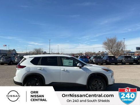 New 2026 Nissan Rogue SV FWD image 4