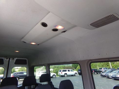 Used 2014 Mercedes-Benz Sprinter 2500 image 27