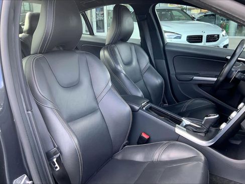 Used 2016 Volvo S60 T5 Premier w/ Convenience Package image 8
