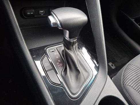 Certified 2022 Kia Niro LXS image 15