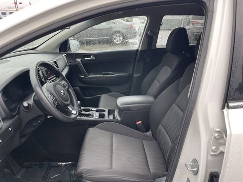 Used 2017 Kia Sportage LX image 16