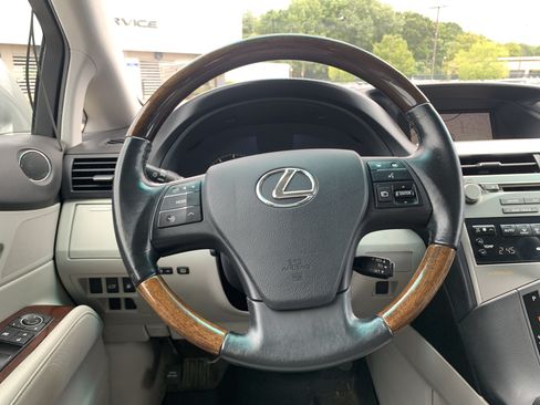 Used 2010 Lexus RX 350 2WD image 17