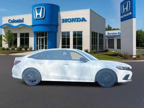 Used 2023 Honda Civic Sport image 4