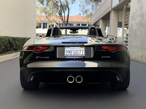 Used 2020 Jaguar F-TYPE image 13