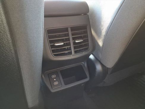 Used 2026 Kia Seltos LX FWD image 16