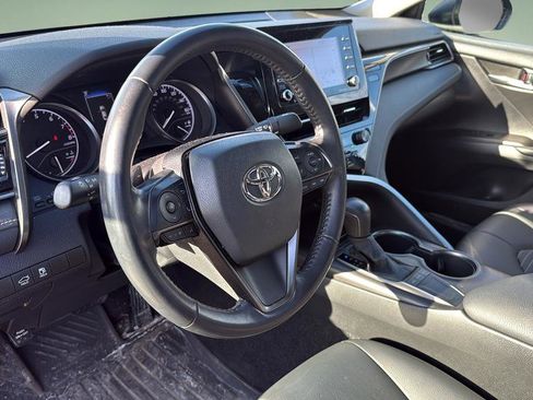 Used 2022 Toyota Camry SE image 13