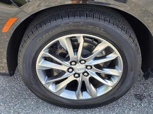 Used 2022 Buick Enclave Avenir w/ Avenir Technology Package FWD image 55