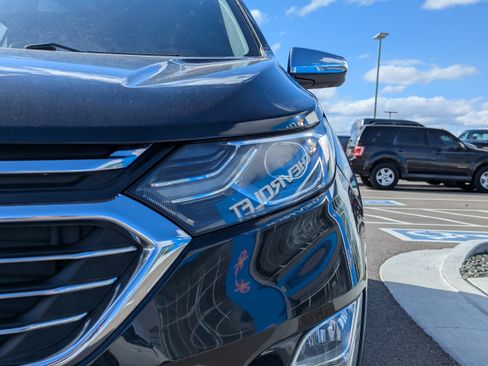 Used 2018 Chevrolet Equinox Premier w/ Infotainment II Package AWD/4WD image 43