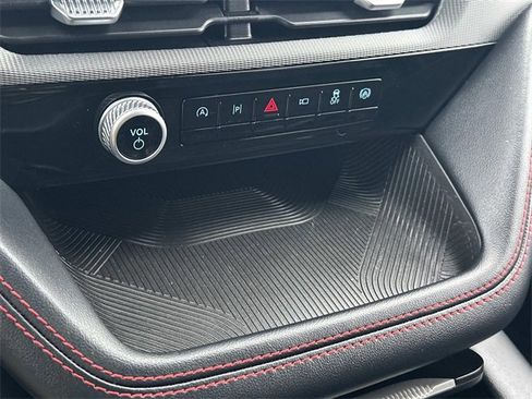 Used 2025 Ford Explorer ST-Line w/ ST-Line Street Pack image 15