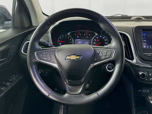 Used 2020 Chevrolet Equinox LT image 18