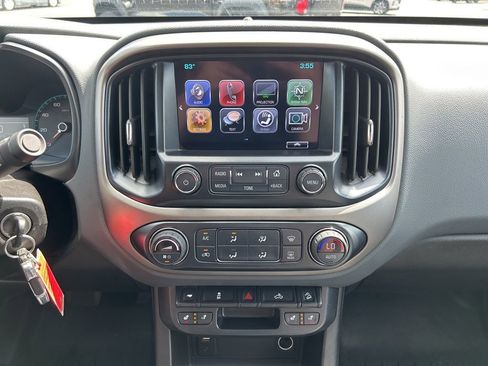 Used 2018 Chevrolet Colorado Z71 AWD/4WD image 24