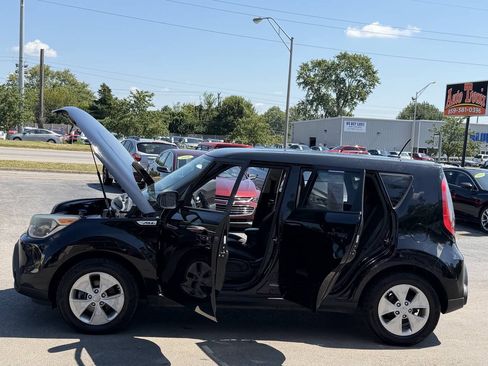 Used 2015 Kia Soul FWD image 18