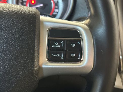 Used 2015 Dodge Journey SXT w/ Flexible Seating Group image 30