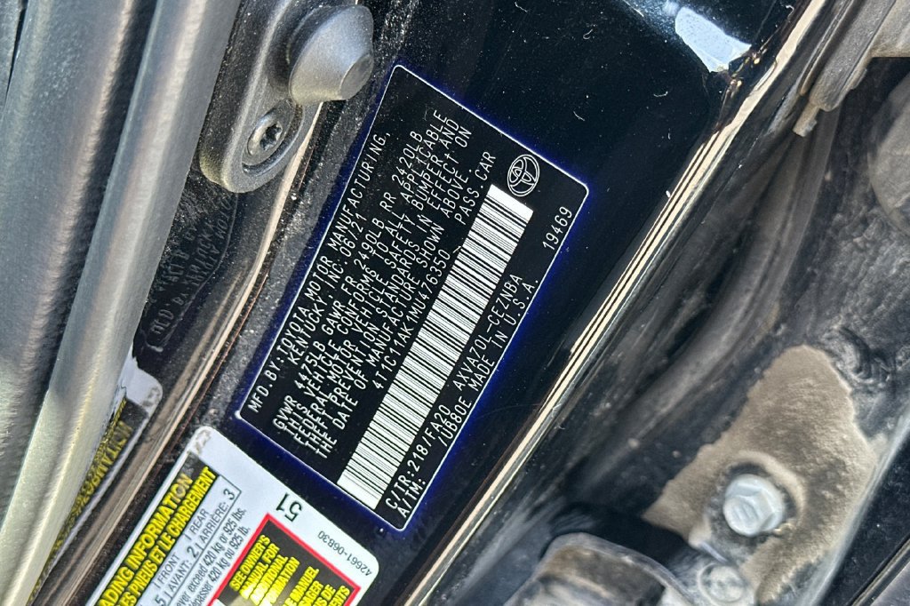 Used 2021 Toyota Camry LE FWD image 30