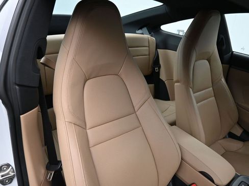 Certified 2022 Porsche 911 Carrera image 10
