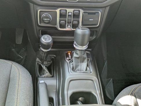 New 2026 Jeep Gladiator Sport image 17