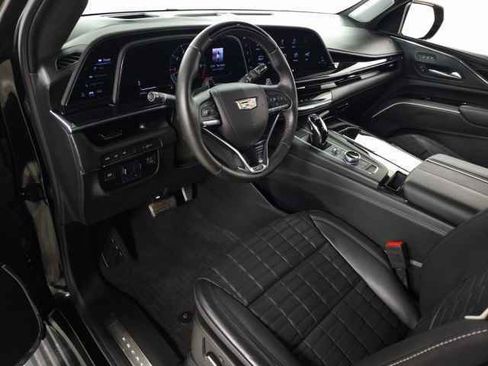 Used 2024 Cadillac Escalade ESV V w/ Heavy-Duty Trailer Package image 23