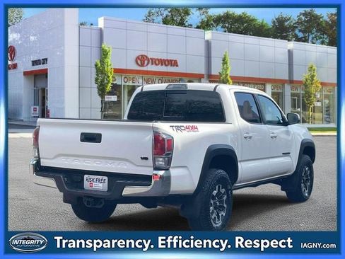 Used 2023 Toyota Tacoma TRD Off-Road image 6