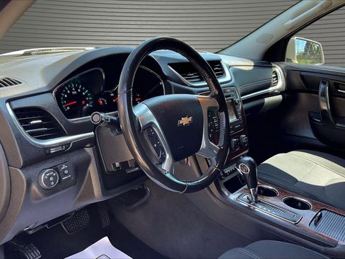 Used 2013 Chevrolet Traverse LT w/ All-Star Edition AWD/4WD image 16