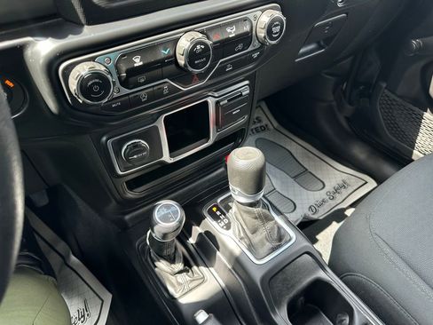 Certified 2022 Jeep Wrangler Unlimited Sport AWD/4WD image 7