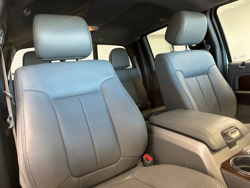 Used 2014 Ford F150 Lariat w/ Lariat Chrome Package AWD/4WD image 15